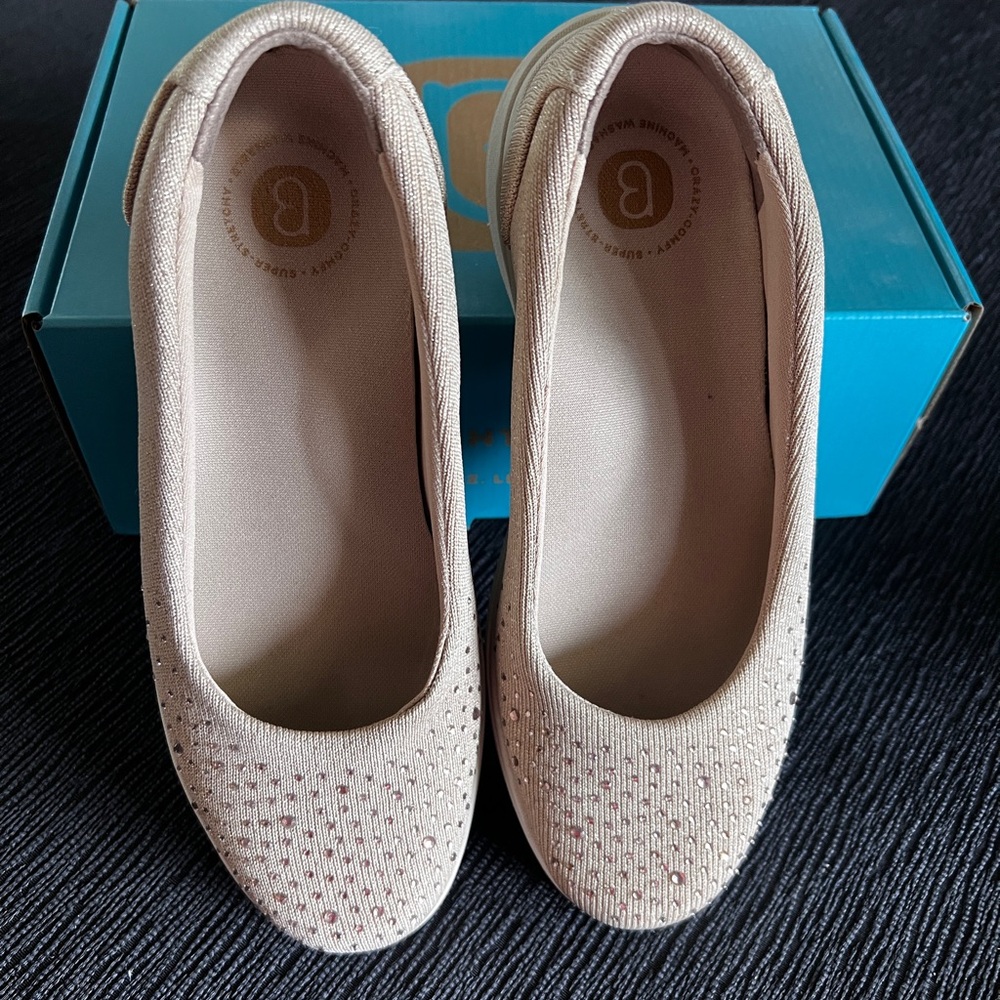 Goldenbright Beige Women's Shoe Size 6